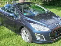 Gebraucht Peugeot 308 CC Active 156 PS (114 kW) 2012 Blau Cabrio