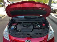 Gebraucht Toyota Verso Life 126 PS (92 kW) 2010 Rot Van / Kleinbus