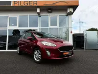 Gebraucht Ford Fiesta Cool & Connect 86 PS (63 kW) 2019 Rubyrot (metallic) Kleinwagen