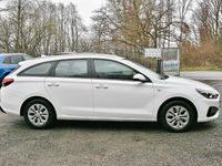 Gebraucht Hyundai i30 Pure 110 PS (80 kW) 2021 Weiß Kombi