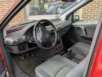 Gebraucht Mercedes Vaneo 125 PS (91 kW) 2002 Rot Van / Kleinbus