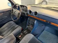 Brugt Mercedes E280 270 HK (198 kW) 1979 Sølv Sedan