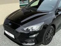 Używany Ford Focus ST-Line 125 KM (91 kW) 2020 Czarny Kombi
