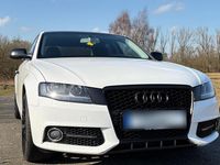 Gebraucht Audi A4 Attraction 170 PS (125 kW) 2011 Weiß Limousine