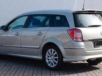 Gebraucht Opel Astra 125 PS (91 kW) 2010 Silber Kombi