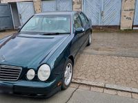 Gebraucht Mercedes E320 197 PS (144 kW) 2001 Grün Limousine