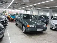 Gebraucht Mercedes C200 75 PS (55 kW) 1994 Grün Limousine