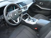 gebraucht BMW 318 i Automatik, Sitzhzg. , Navi LED