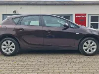 Gebraucht Opel Astra Edition 116 PS (85 kW) 2015 Braun Limousine