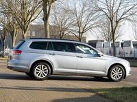 Gebraucht VW Passat 150 PS (110 kW) 2018 Grau Kombi