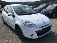 Gebraucht Renault Clio III 103 PS (75 kW) 2012 Weiß Limousine