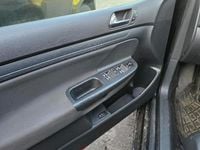 Gebraucht VW Golf V 105 PS (77 kW) 2004 Schwarz Kleinwagen