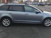 Gebraucht Skoda Octavia Elegance 105 PS (77 kW) 2014 Grau Kombi