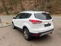 Gebraucht Ford Kuga Titanium 150 PS (110 kW) 2013 Frostweiß SUV