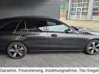 Gebraucht Mercedes C300 Avantgarde 265 PS (194 kW) 2022 Grau Kombi