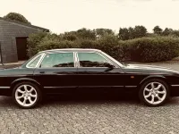 Second-hand Jaguar XJ Sovereign 284 CP (208 kW) 1999 Negru Berlinǎ