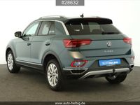 Gebraucht VW T-Roc Style 150 PS (110 kW) 2023 Petroleum blue metallic SUV