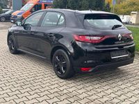 Gebraucht Renault Mégane IV Play 101 PS (74 kW) 2017 Schwarz Limousine