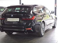 gebraucht BMW 320 d xDrive Luxury Line AHK/PANORAMA/HEADUP/ACC
