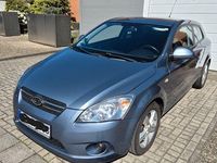 Gebraucht Kia Ceed EX 126 PS (92 kW) 2009 Blau Kleinwagen