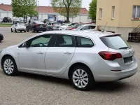 Usata Opel Astra Innovation 101 CV (74 kW) 2011 Argento Station wagon
