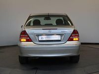 Second-hand Mercedes C200 163 CP (119 kW) 2005 Argintiu Berlinǎ