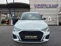 Gebraucht Audi A3 S-Line 150 PS (110 kW) 2023 Gletscherweiß (metallic) Limousine