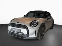 Gebraucht Mini Cooper Essential 136 PS (100 kW) 2023 Melting silver iii (silber) Kleinwagen
