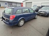 Używany Opel Astra 101 KM (74 kW) 2005 Niebieski Kombi