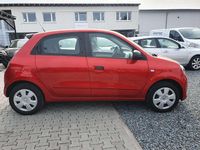 Gebraucht Renault Twingo Life 69 PS (50 kW) 2016 Feuerrot Kleinwagen