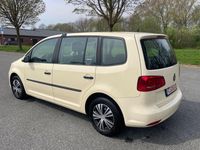 Gebraucht VW Touran 2016 Gelb Van / Kleinbus