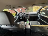 Gebraucht Mercedes A180 Elegance 109 PS (80 kW) 2011 Grau Van / Kleinbus