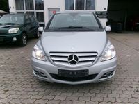 Gebraucht Mercedes B180 109 PS (80 kW) 2011 Silber Van / Kleinbus