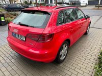 Gebraucht Audi A3 Ambiente 122 PS (89 kW) 2013 Rot Limousine