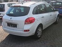 Gebraucht Renault Clio GrandTour 100 PS (73 kW) 2011 Weiß Kombi