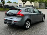 Gebraucht Volvo V40 Kinetic 152 PS (111 kW) 2016 Grau Limousine