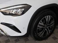 Gebraucht Mercedes GLA180 Progressive 136 PS (100 kW) 2024 Unilack polarweiß SUV