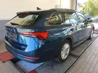 Gebraucht Skoda Octavia Ambition 131 PS (96 kW) 2022 Blau Limousine