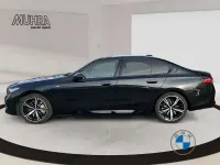Gebraucht BMW 550e M Sport 489 PS (359 kW) 2024 Black sapphire Limousine