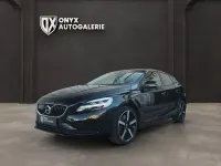 Gebraucht Volvo V40 Momentum 150 PS (110 kW) 2019 Schwarz Limousine