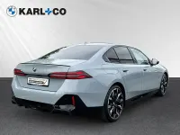 Gebraucht BMW 550e Performance 313 PS (230 kW) 2026 Brooklyn grau metallic Limousine