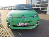 Gebraucht Renault 5 E-Tech Komfort 110 kW (150 PS) 2024 Pop green! metallic, dach blac Kleinwagen