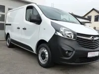 Gebraucht Opel Vivaro 121 PS (88 kW) 2018 Weiß Van / Kleinbus