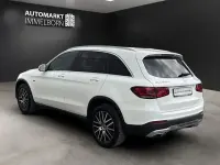 Gebraucht Mercedes GLC300e 320 PS (235 kW) 2021 Polarweiss SUV