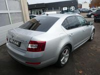 Gebraucht Skoda Octavia 110 PS (80 kW) 2015 Silber Limousine
