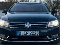 Gebraucht VW Passat 140 PS (102 kW) 2012 Blau Kombi
