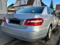 Gebraucht Mercedes E200 Elegance 136 PS (100 kW) 2011 Silber Limousine