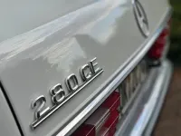 Gebraucht Mercedes 280 177 PS (130 kW) 1977 Weiß Coupé