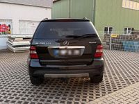 Gebraucht Mercedes ML280 190 PS (139 kW) 2008 Schwarz SUV