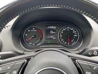 Gebraucht Audi Q2 S-Line 116 PS (85 kW) 2017 Grau SUV